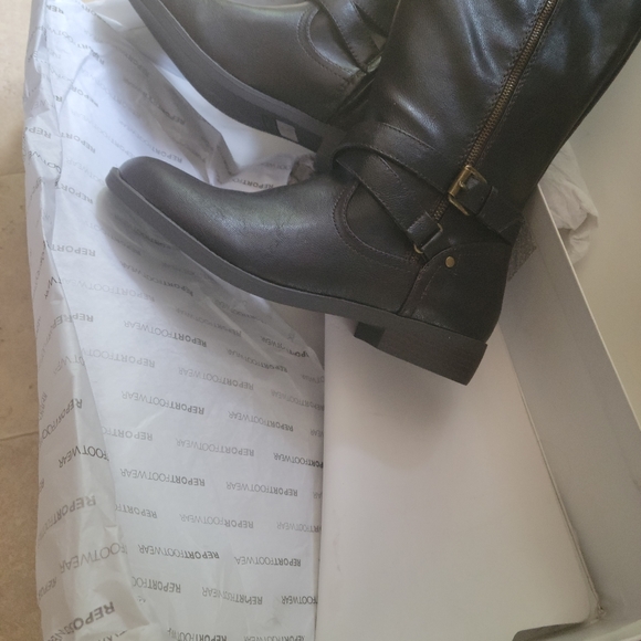 Brand new knee high leather boots - Picture 4 of 4